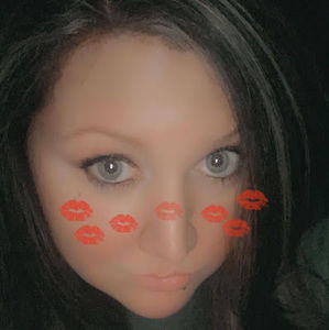 Meet your Posher, Courtney